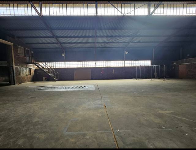 500M² WAREHOUSE TO LET IN LUIPAARDSVLEI